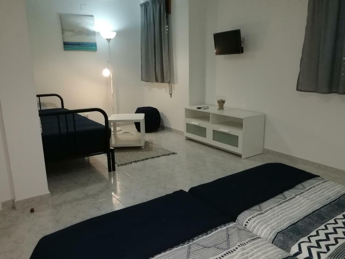Ocean'S 7 - Lagos Guest House Екстериор снимка