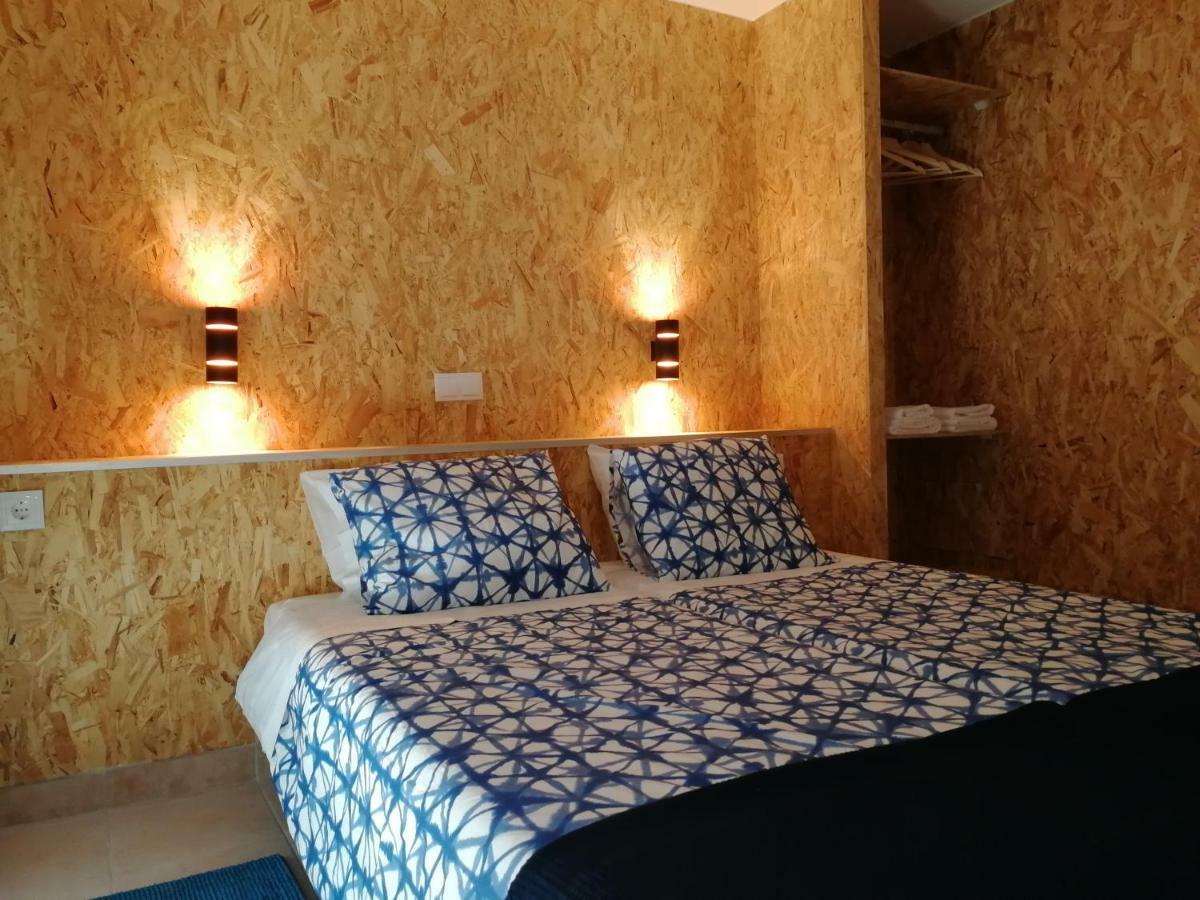 Ocean'S 7 - Lagos Guest House Екстериор снимка