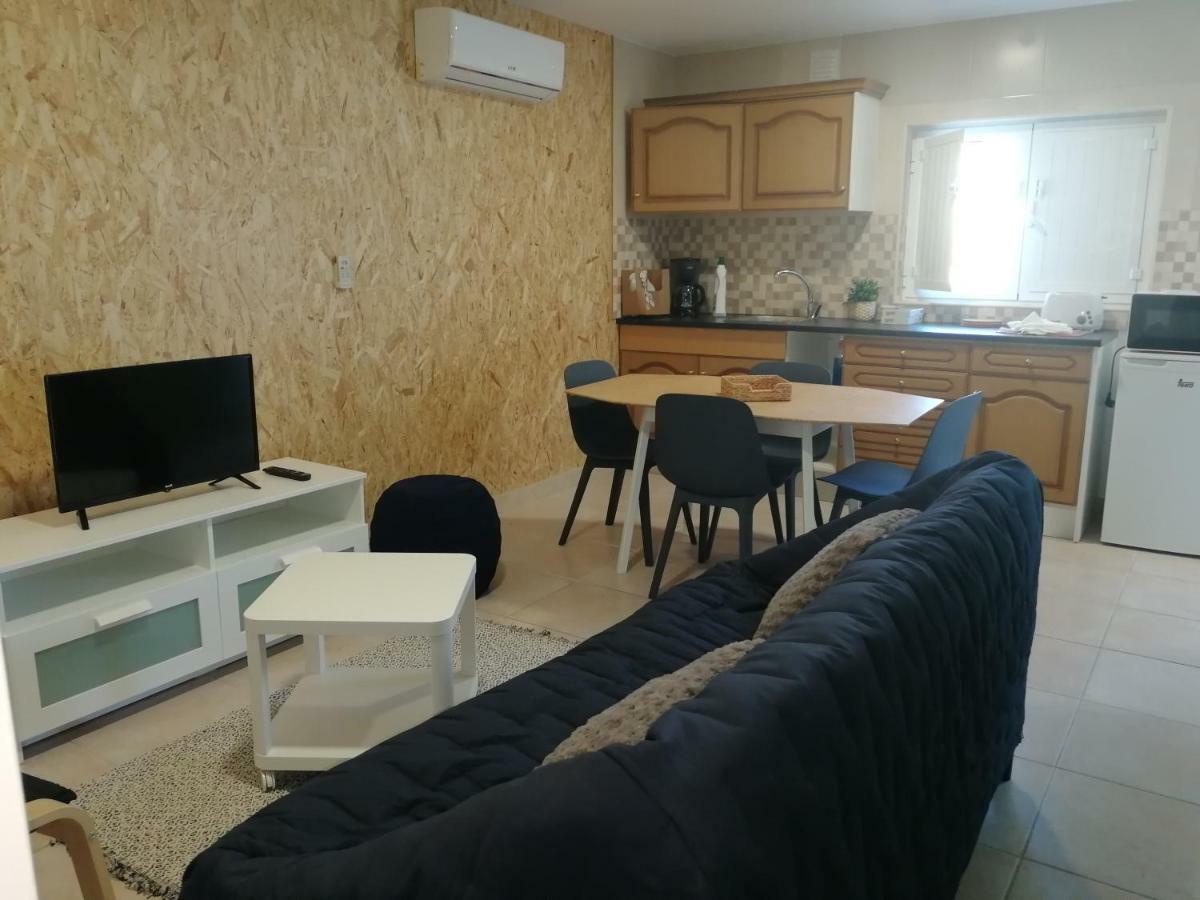Ocean'S 7 - Lagos Guest House Екстериор снимка