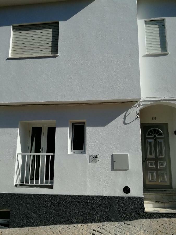 Ocean'S 7 - Lagos Guest House Екстериор снимка